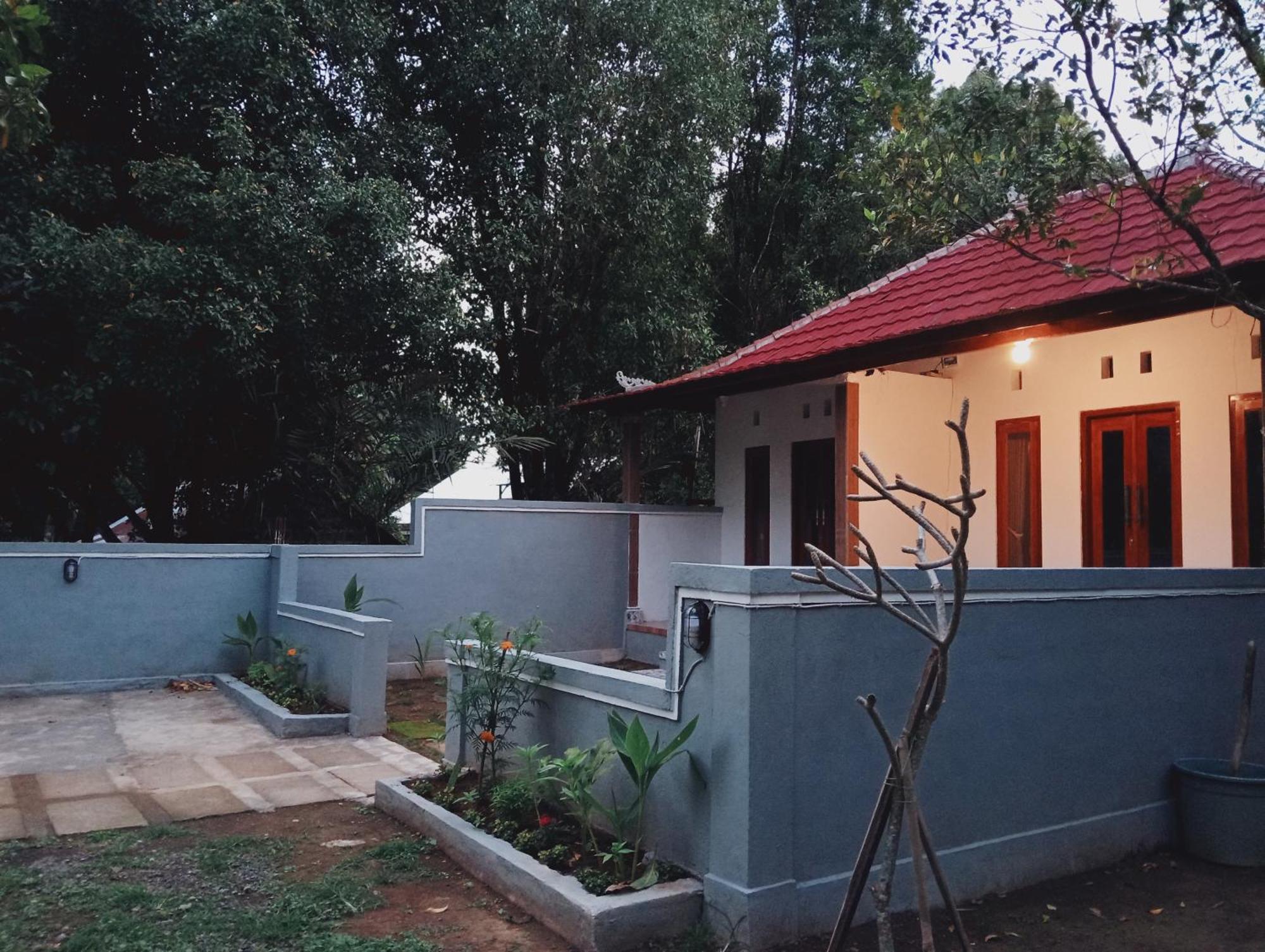 Jepun Homestay Lemukih 新加拉惹 外观 照片