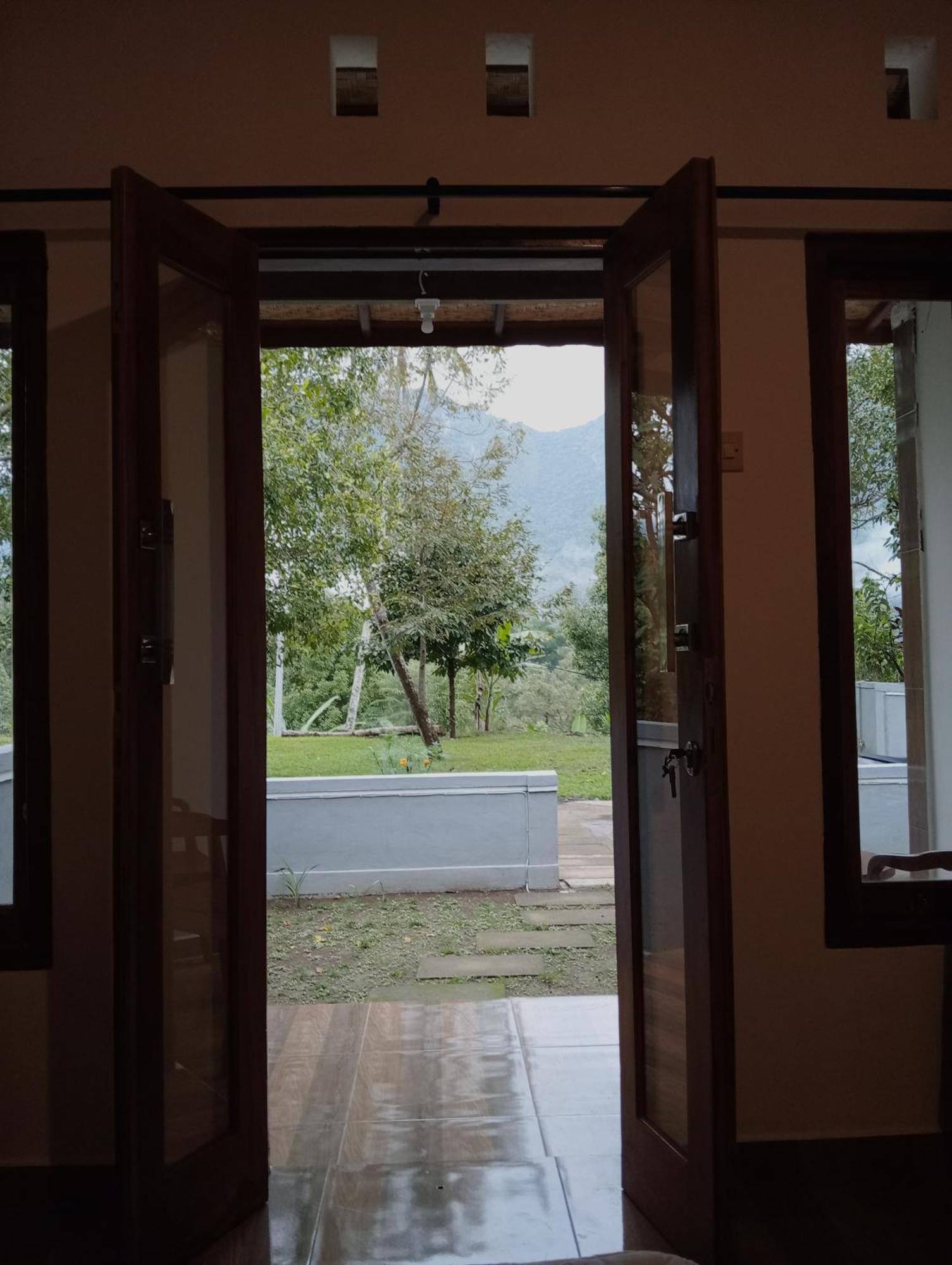 Jepun Homestay Lemukih 新加拉惹 外观 照片