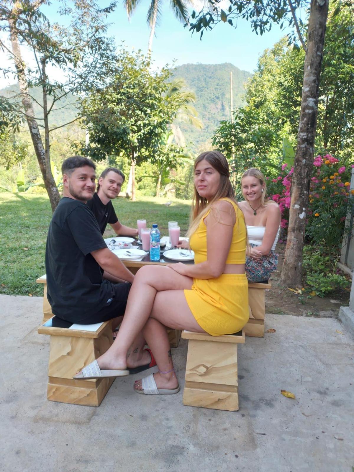 Jepun Homestay Lemukih 新加拉惹 外观 照片