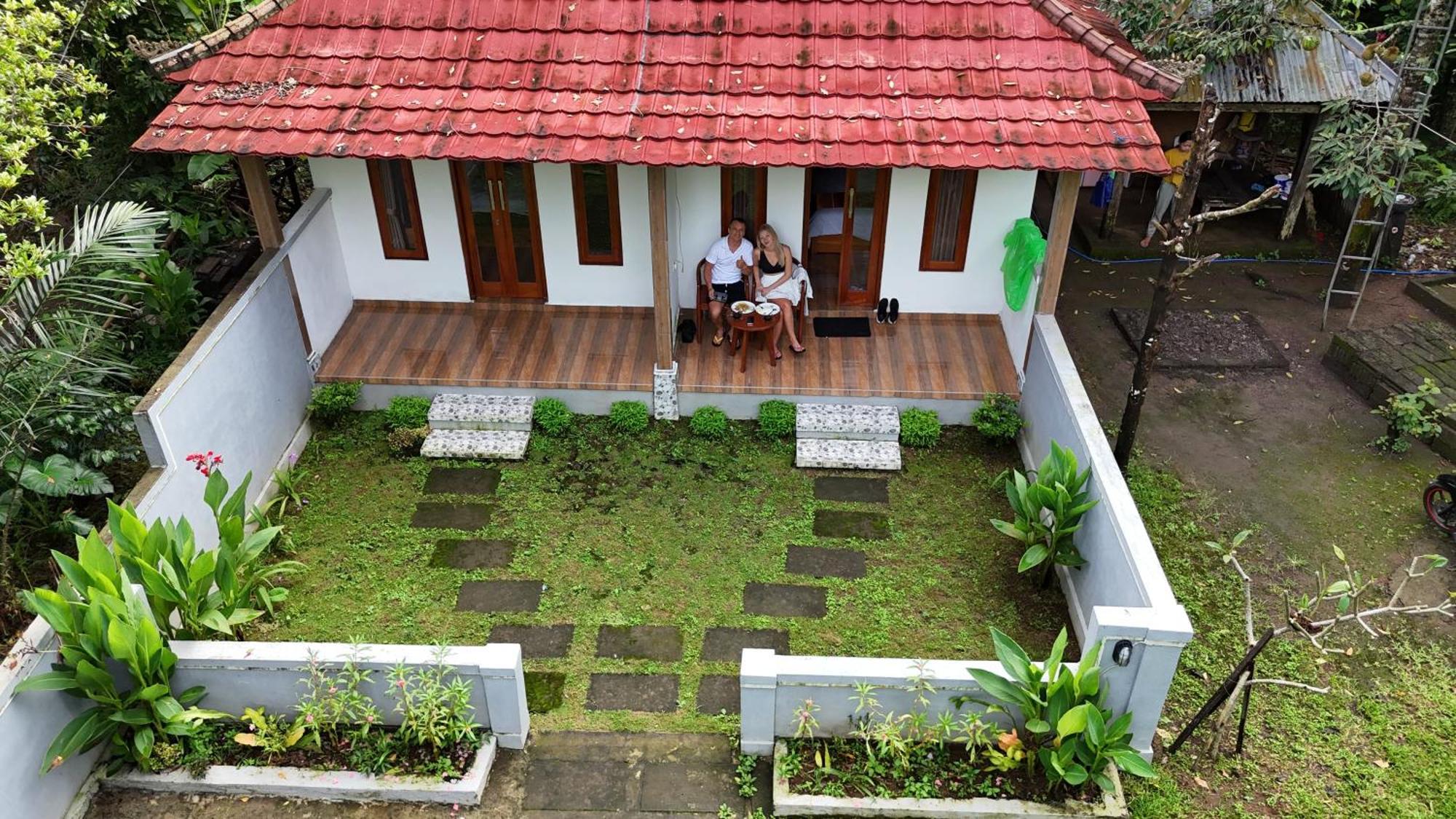 Jepun Homestay Lemukih 新加拉惹 外观 照片